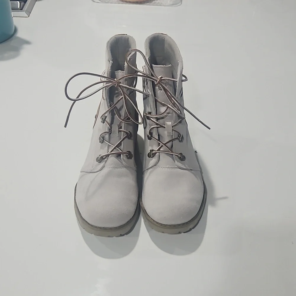 The North Face Ballard Lace II Like New Size 10.5. Leather Booties - Picture 3 of 7